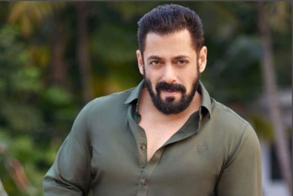 রাত হলেই রাস্তায় বেরিয়ে যে মানুষদের খুঁজতেন সালমান খান