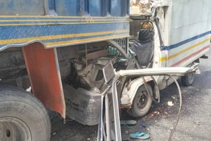 পাবনায় ট্রাকে কাভার্ডভ্যানের ধাক্কা, নিহত ২
