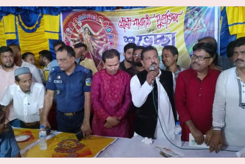 ফুলপুরে পূজা মণ্ডপ পরিদর্শন করলেন গণপূর্ত প্রতিমন্ত্রী 