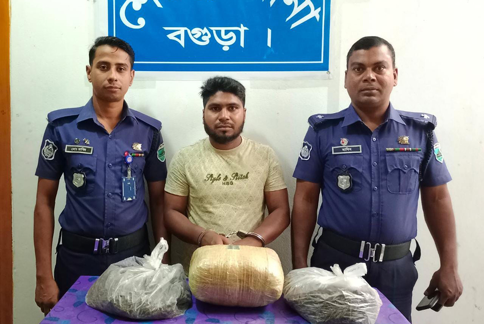 বগুড়ায় ৫ কেজি গাঁজা উদ্ধার