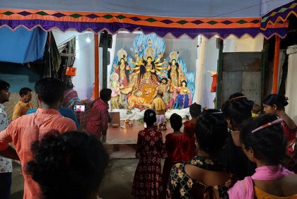 নেত্রকোনায় নানা আয়োজনে শারদীয় দুর্গোৎসব উদযাপন