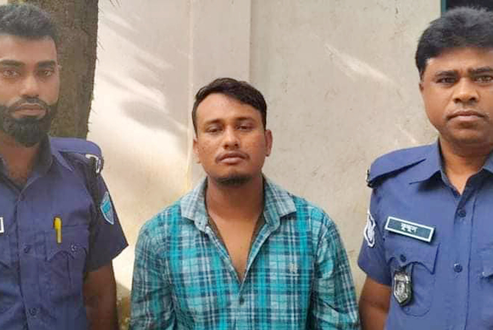 স্ত্রীর প্রেমিকের হাতে খুন ব্যবসায়ী