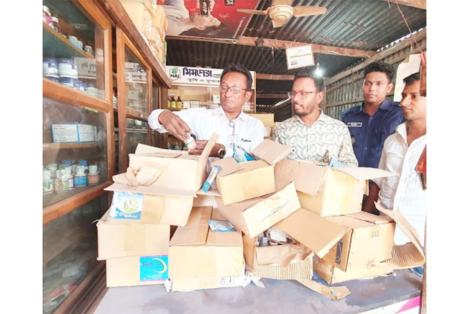 ফরিদপুরে বিভিন্ন দোকানে ভোক্তা অধিকারের অভিযান