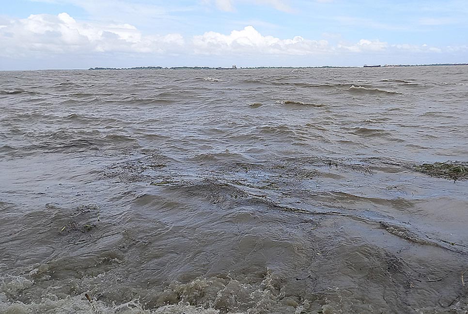 নদীবন্দরে সতর্কতা সংকেত