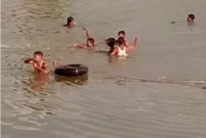 প্রতিমা বিসর্জন দিতে গিয়ে বীরগঞ্জের ঢেপা নদীতে একজন নিখোঁজ