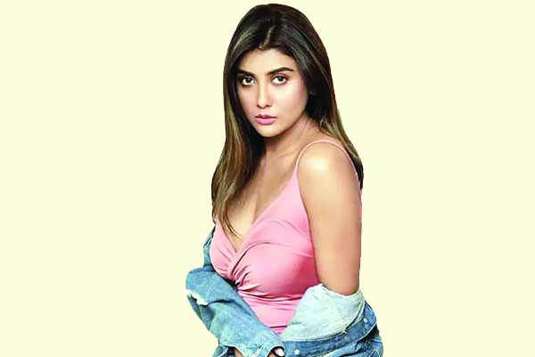 পার্নো মিত্র ঢাকায় আসছেন