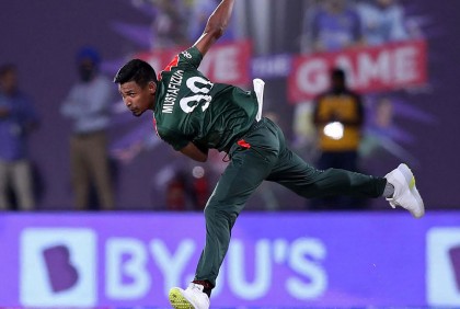 আবারও ব্যর্থ মুস্তাফিজ