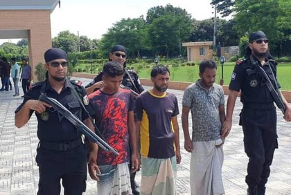রাজশাহীতে গান পাউডার, গুলিসহ অস্ত্রের বড় চালান আটক  