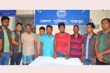 ১৮ মেট্রিক টন ইউরিয়া সার আত্মসাত, মূলহোতাসহ গ্রেফতার ৫