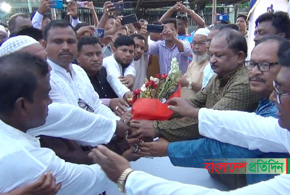 জাতীয় পার্টিতে যোগ দিল বিএনপির ৫ শতাধিক নেতাকর্মী