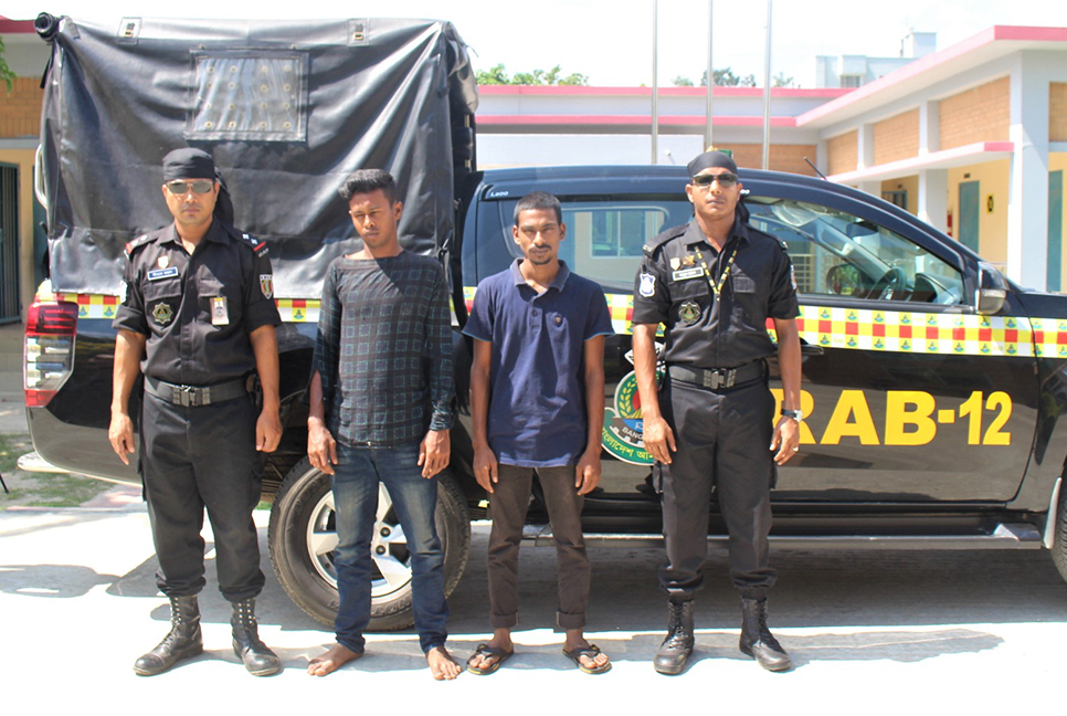 সিরাজগঞ্জে বোমা বিস্ফোরণের ঘটনায় আটক ২
