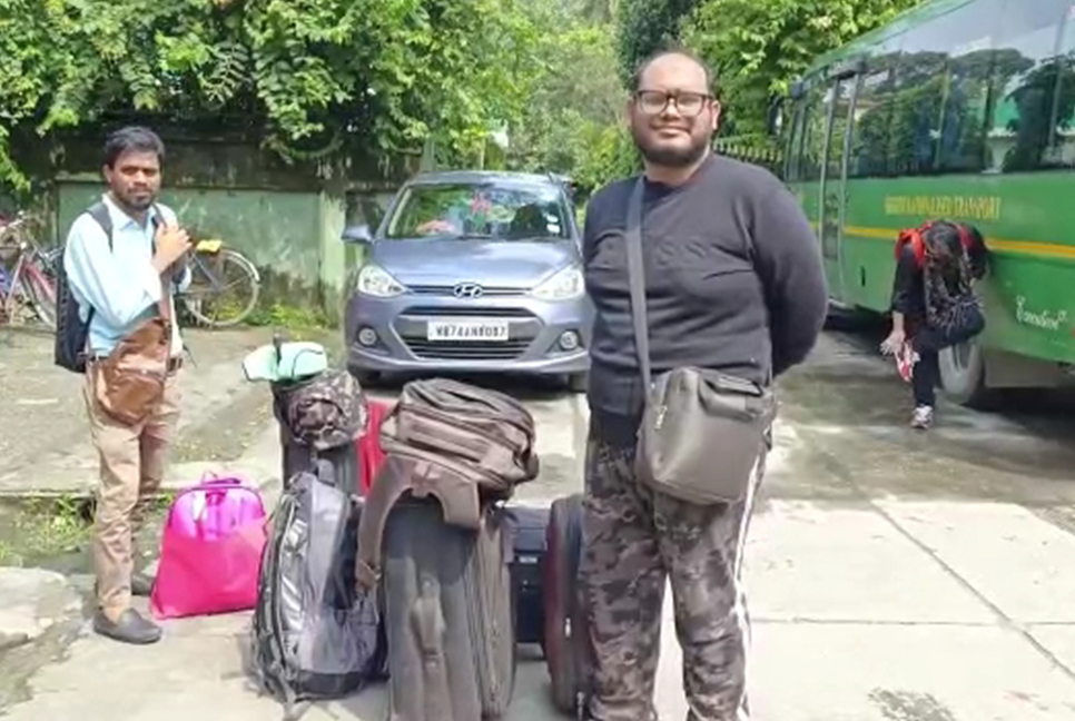 টানা বৃষ্টি ও ধসে বিপর্যস্ত সিকিম, ভয়ংকর অভিজ্ঞতার সাক্ষী পর্যটকরা