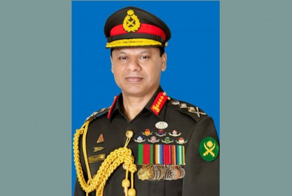 সুইজারল্যান্ড সফর শেষে দেশে ফিরলেন সেনাবাহিনী প্রধান