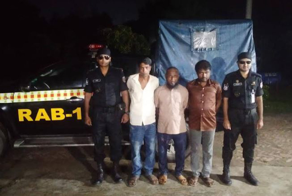লিচু গাছে যুবকের ঝুলন্ত মরদেহ, গ্রেফতার ৩