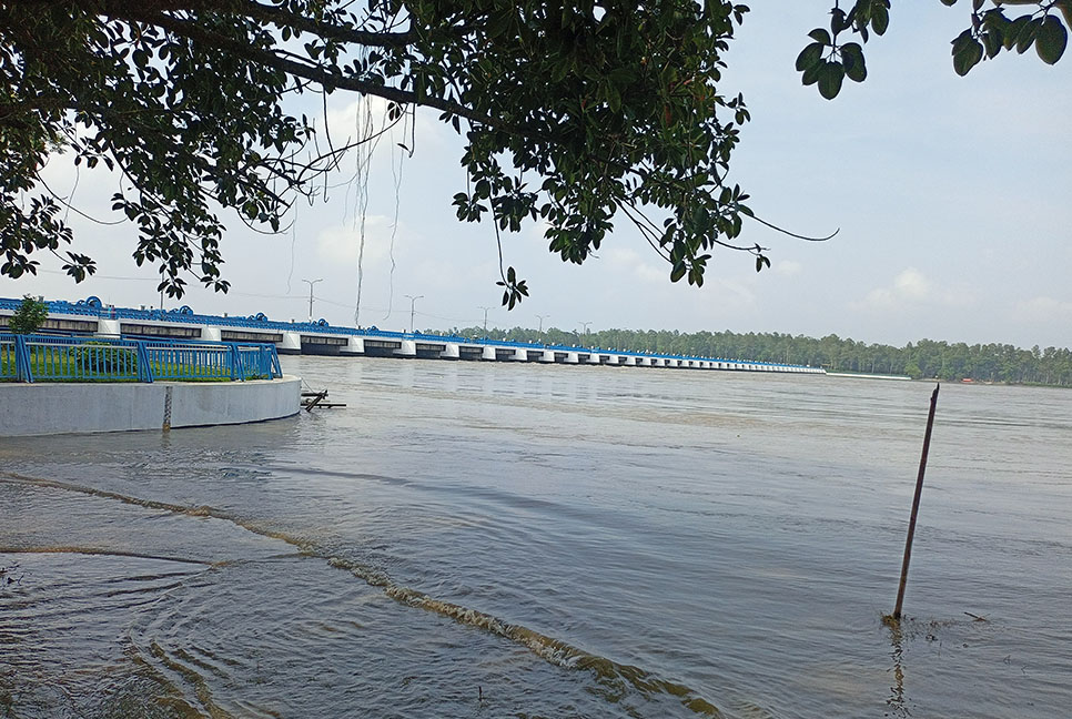 তিস্তার পানি ফের বিপৎসীমা ছুঁই ছুঁই