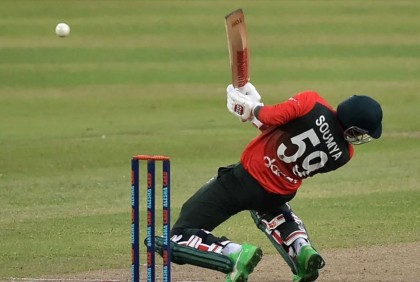 হতাশ করে ফিরলেন সৌম্য