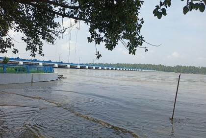 তিস্তার পানি ফের বিপৎসীমা ছুঁই ছুঁই