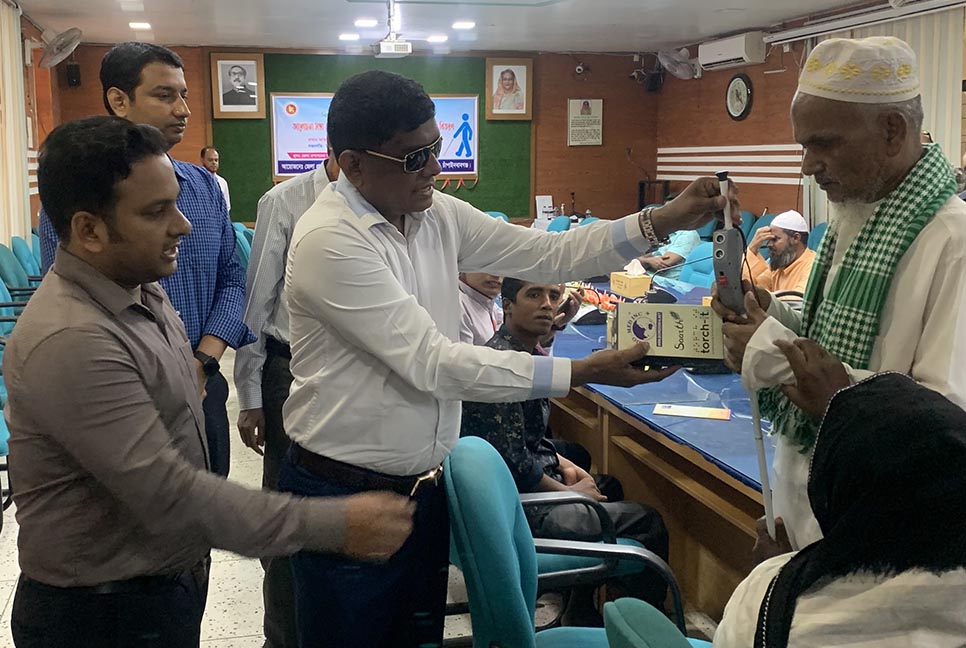 চাঁপাইনবাবগঞ্জে বিশ্ব সাদাছড়ি নিরাপত্তা দিবস পালিত