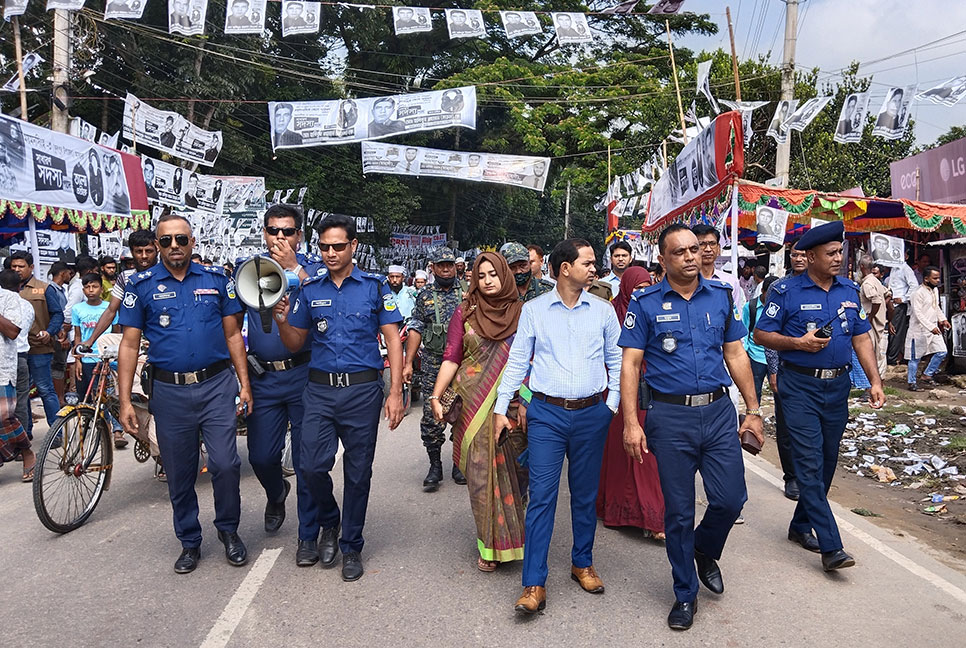 ফুলপুরে কড়া নিরাপত্তায় চলছে ভোটগ্রহণ