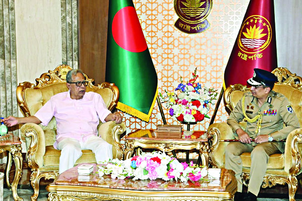 রাষ্ট্রপতির সঙ্গে আইজিপির সৌজন্য সাক্ষাৎ