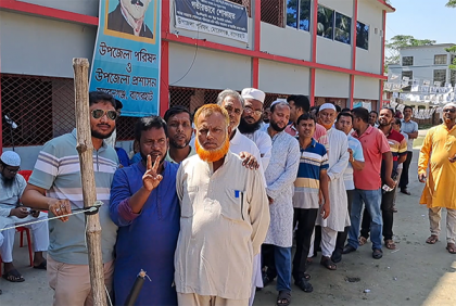 বাগেরহাটে জেলা পরিষদের নির্বাচনে ভোটগ্রহণ শেষ, চলছে ভোট গণনা