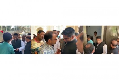 বরিশালে ভোট কক্ষে প্রবেশ নিয়ে মেয়র-ইউএনও
বাদানুবাদ, ভিডিও ভাইরাল