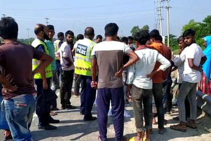 কাশিয়ানীতে বাসের ধাক্কায় নির্মাণ শ্রমিকের মৃত্যু 