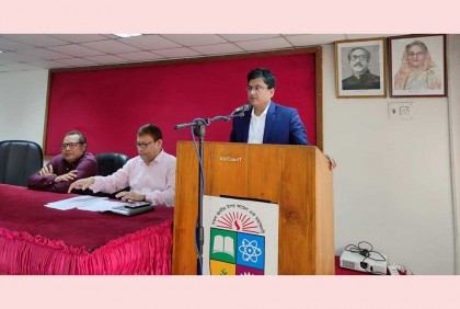 আগামীর চ্যালেঞ্জ মোকাবিলায় কর্মকর্তাদের দক্ষ হতে হবে : উপাচার্য ড. মশিউর রহমান