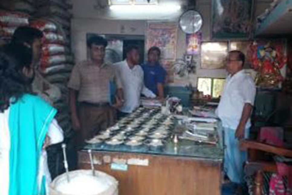 বাগেরহাটে চালের অবৈধ মজুদ, জরিমানা 