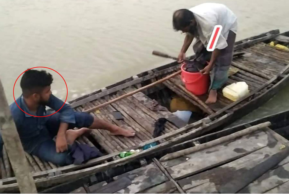 বাঘের তাড়া খেয়ে প্রাণে বাঁচতে ৫ ঘণ্টা গাছে জেলে