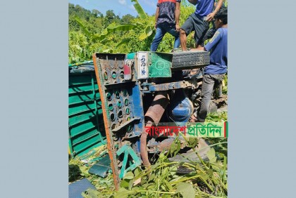 সাজেক থেকে ফেরার পথে পাহাড়ি খাদে গাড়ি, নিহত ১
