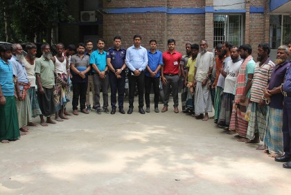ফরিদপুরে ১৬ জেলে আটক