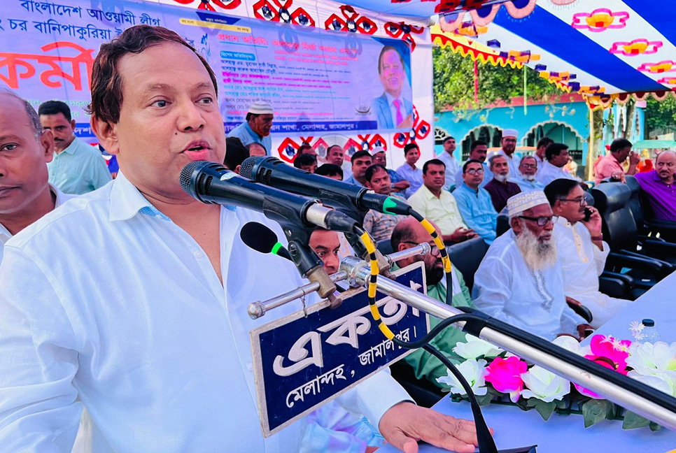 আওয়ামী লীগ ক্ষমতায় আসতে কখনো জ্বালাও-পোড়াও করেনি : মির্জা আজম

