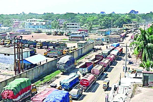 ভোমরা স্থলবন্দরে আমদানি রপ্তানি কার্যক্রমে অচলাবস্থা