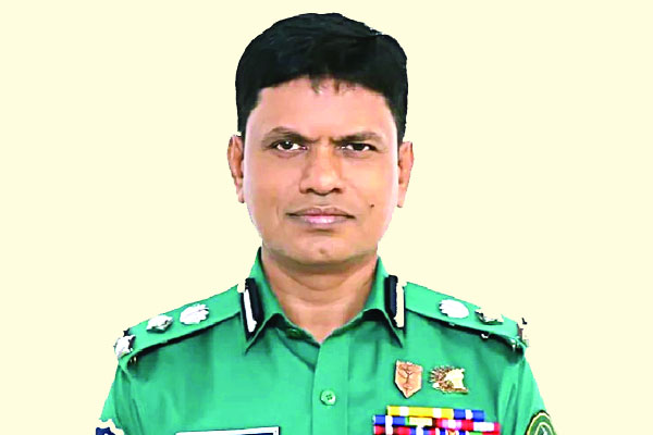 প্রশংসায় ভাসছেন জিএমপি কমিশনার মোল্যা নজরুল