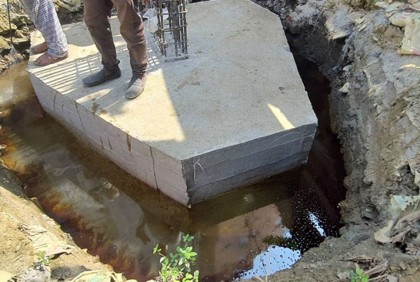 মিরপুরে ডিএনসিসি'র ডেঙ্গু বিরোধী অভিযান