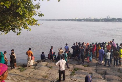 
কুষ্টিয়ার গড়াই নদীতে গোসল করতে নেমে নিখোঁজ যুবক