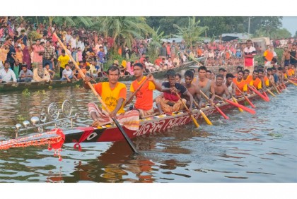 নাটোরে নৌকাবাইচের ফাইনাল অনুষ্ঠিত
