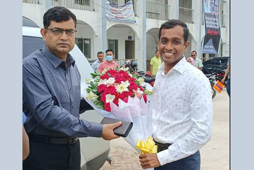 প্রাথমিক শিক্ষা প্রসারে পুরস্কার পাচ্ছেন কুমিল্লার ডিসি ও ইউএনও