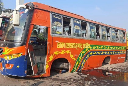 সিদ্ধিরগঞ্জে সড়ক দুর্ঘটনায় নিহত ১, আহত ৭