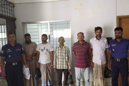 আখাউড়ায় মাদকসহ আটক ৬
