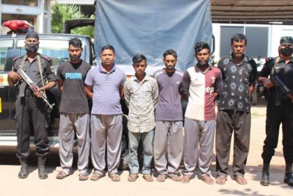 রূপগঞ্জে ৬ ডাকাত গ্রেফতার