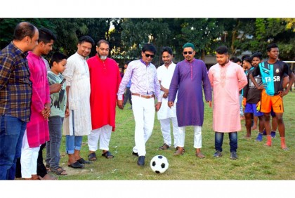 দিনাজপুরে নিউটাউন ফুটসাল ফুটবল
টুর্নামেন্টের উদ্বোধন