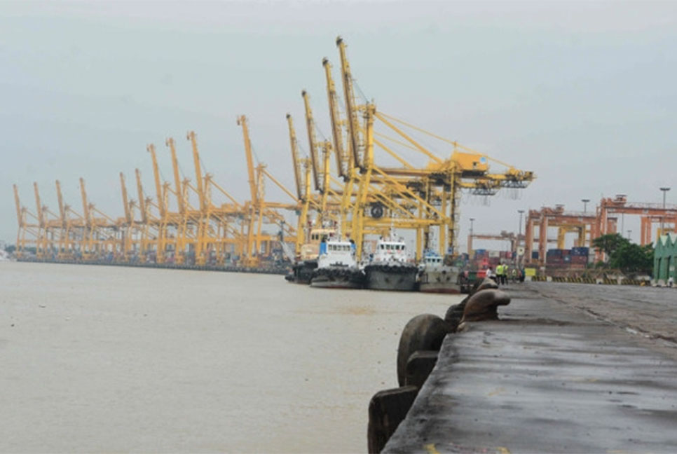 ঘূর্ণিঝড় ‘সিত্রাং’; জাহাজশূন্য করা হলো চট্টগ্রাম বন্দরের জেটি