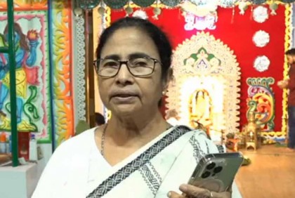 সিত্রাং: সতর্ক করলেন মমতা ব্যানার্জি
