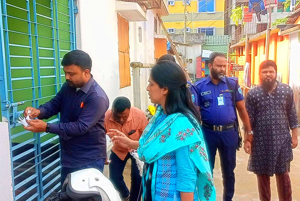 ঠাকুরগাঁওয়ে অবৈধ ক্লিনিক সিলগালা, জরিমানা 