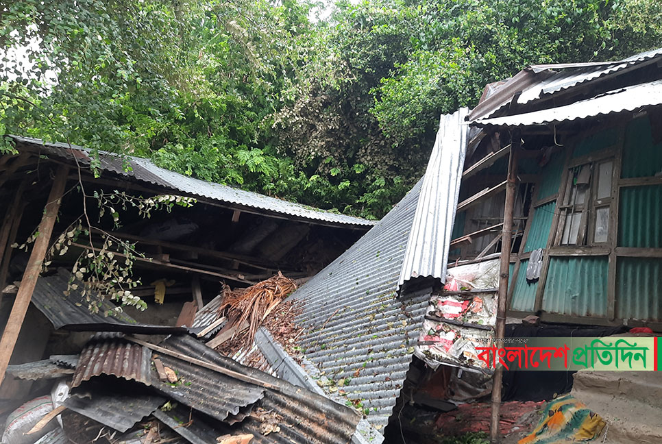 সিত্রাংয়ের তাণ্ডবে ভোলায় মৃত্যু বেড়ে ৫