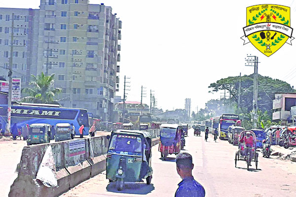 টার্মিনালের বাস মহাসড়কে
