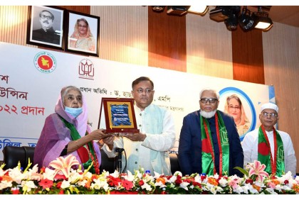 প্রতিকূল বিশ্বে শেখ হাসিনার পরিচালনায় অনেক দেশের চেয়ে আমরা ভালো আছি: তথ্যমন্ত্রী 

