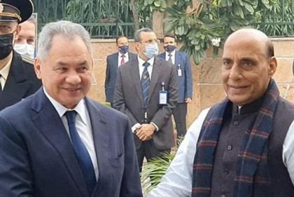 ‘ডার্টি বোমা’ ইস্যু নিয়ে ভারতের প্রতিরক্ষামন্ত্রীকে রুশ প্রতিরক্ষামন্ত্রীর টেলিফোন